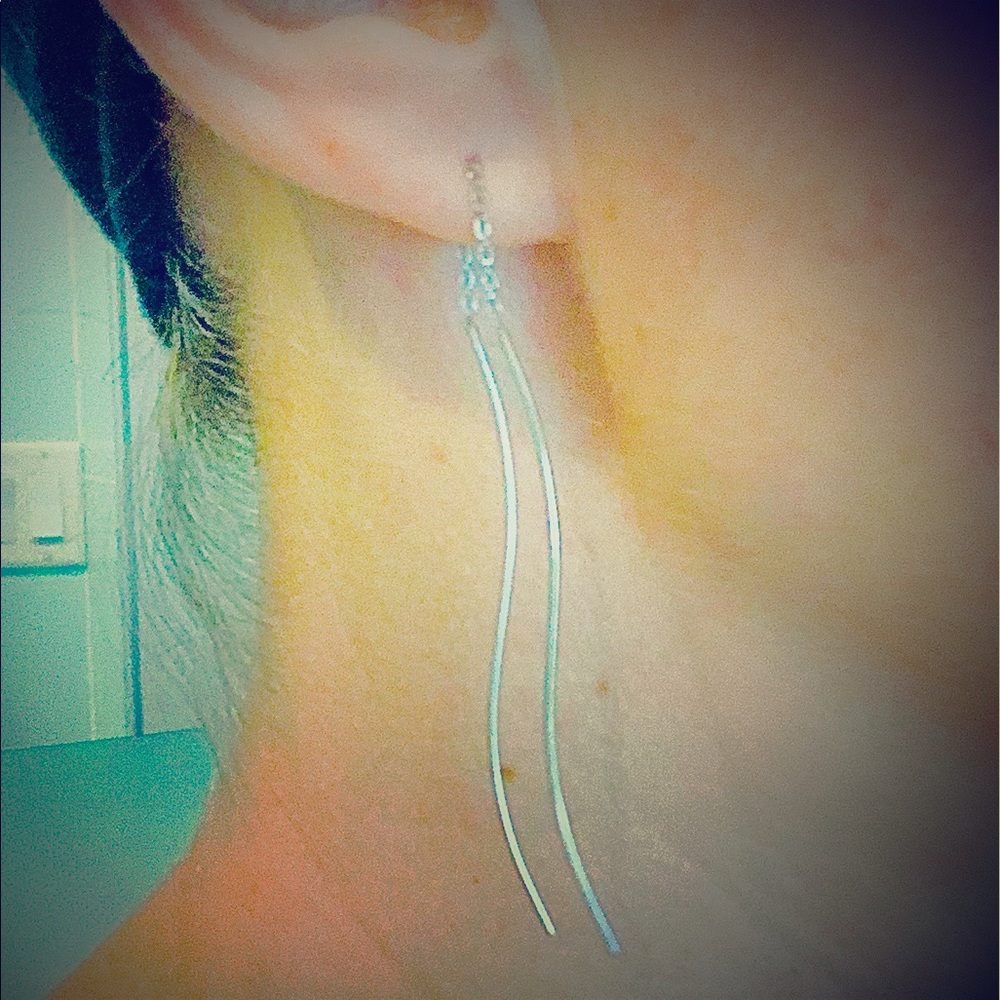 Silver threader earrings - Picture 3 of 3